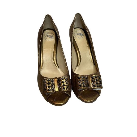 Nurture metallic bronze/ copper peep toe studded bow heels size 8 - Picture 2 of 16